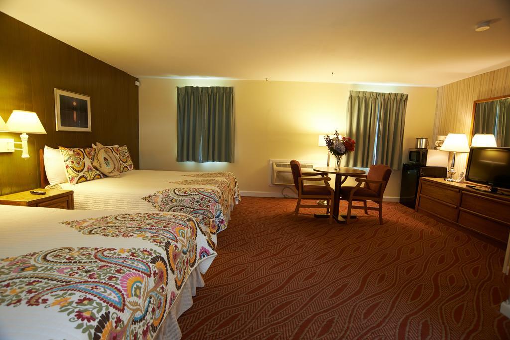 Clinton Motel Екстериор снимка